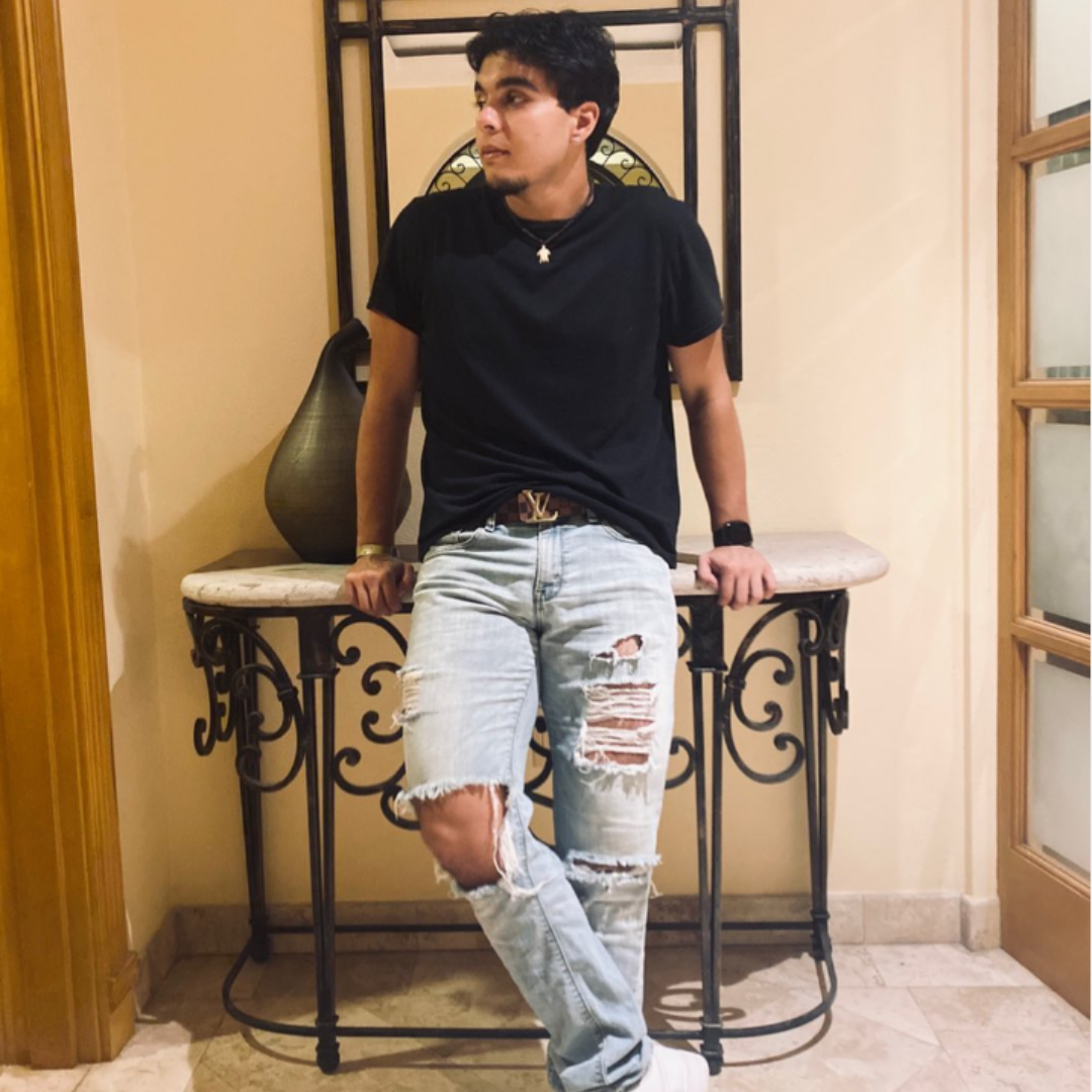 <em>Miguel Angel J.</em>